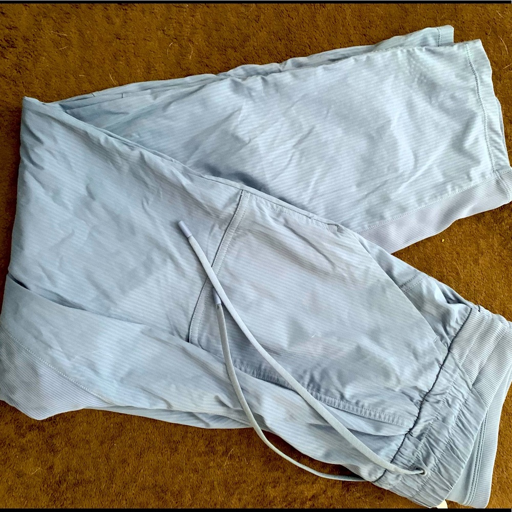 Lululemon Dance Studio Crops